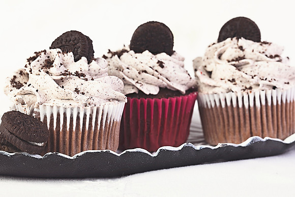 Oreo Cookie Cupcakes