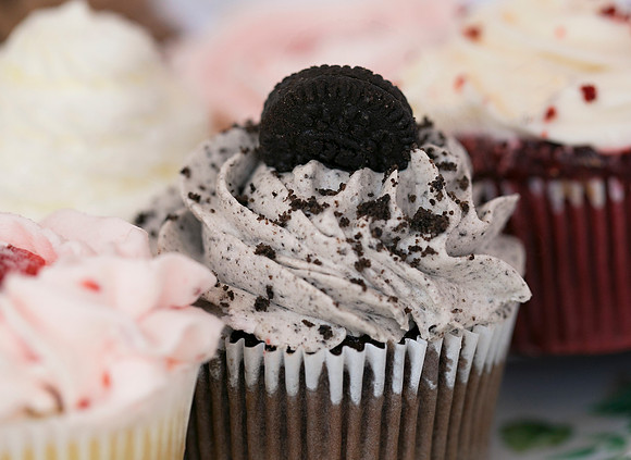 Oreo Cookie Cupcakes